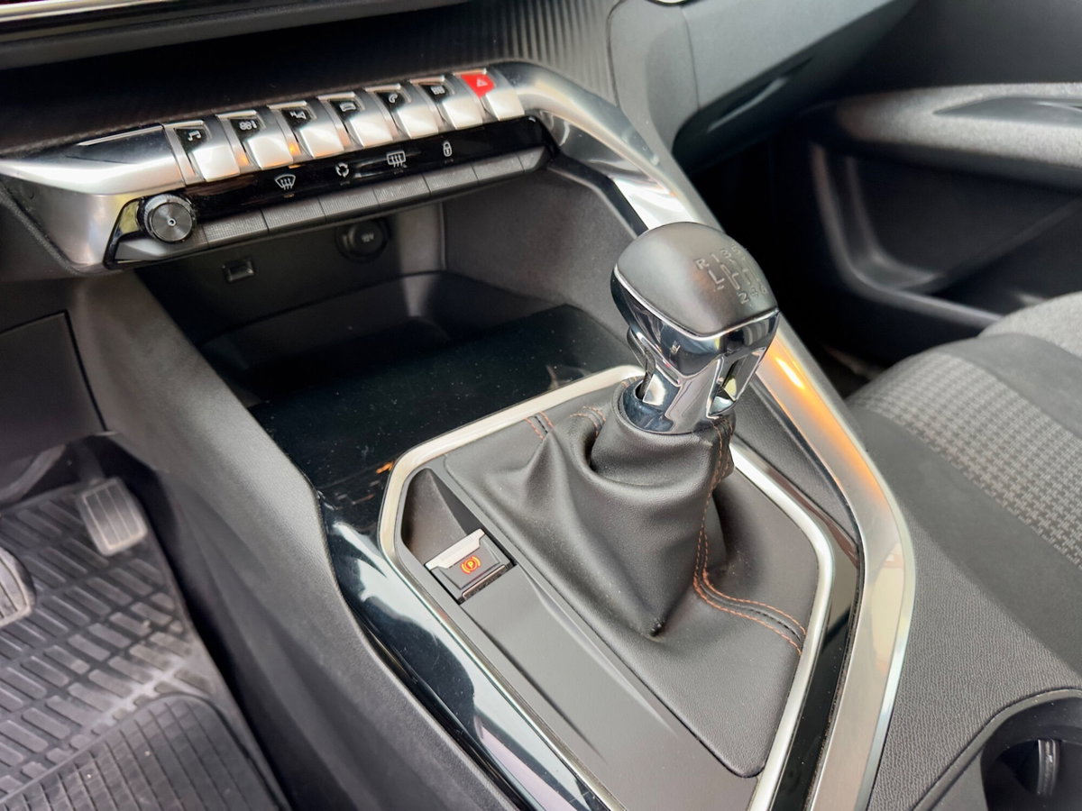 Peugeot 3008 BlueHDi 120 S&S Active (12)
