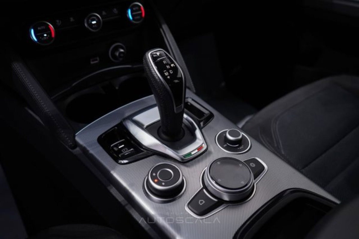 Alfa Romeo Stelvio Stelvio 2.2 Turbodiesel 160 CV AT8 RWD Sprint (18)