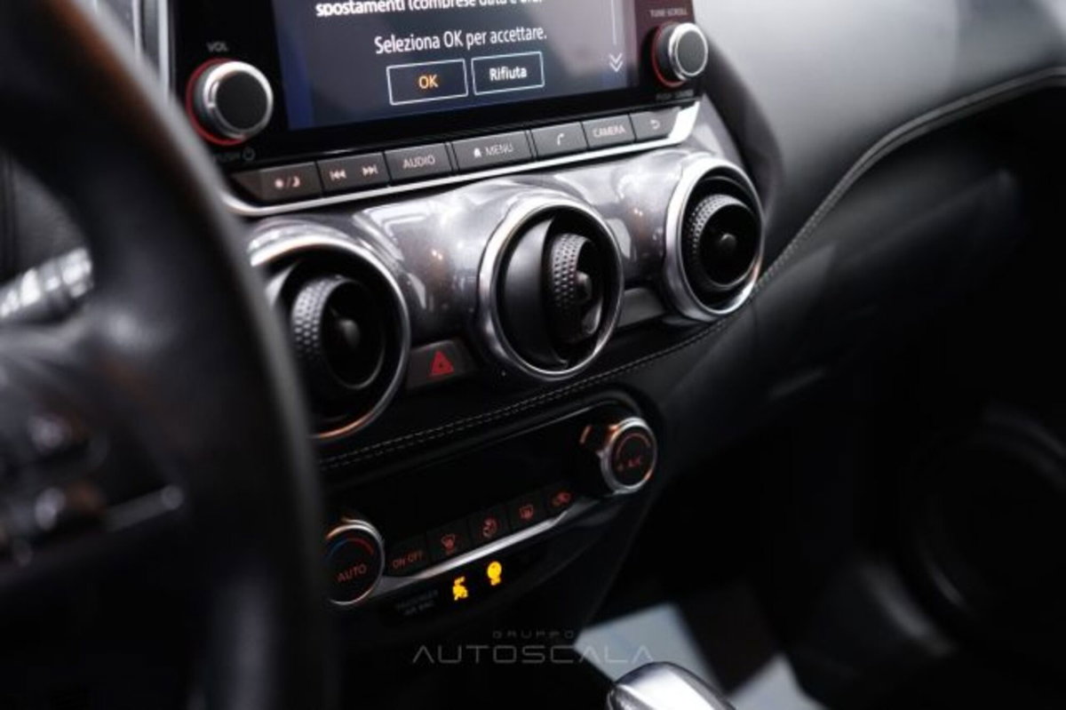 Nissan Juke 1.0 dig-t N-Connecta 114cv (14)