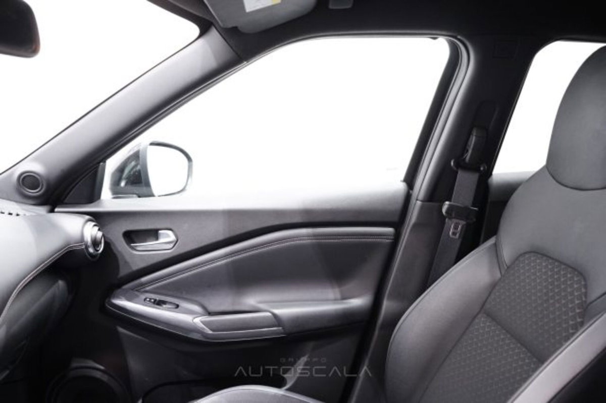 Nissan Juke 1.0 dig-t N-Connecta 114cv (18)