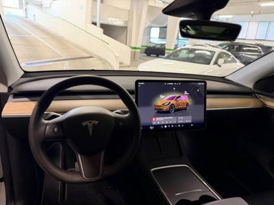 Tesla Model Y Long Range awd (11)