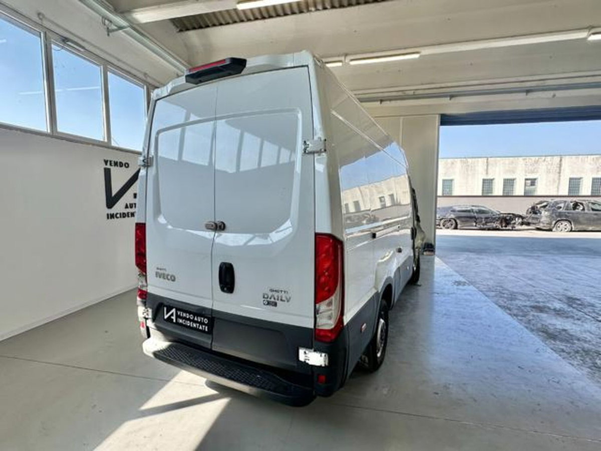 Iveco Daily Furgone 35S12V 2.3 HPT PM-SL-TM Furgone (7)