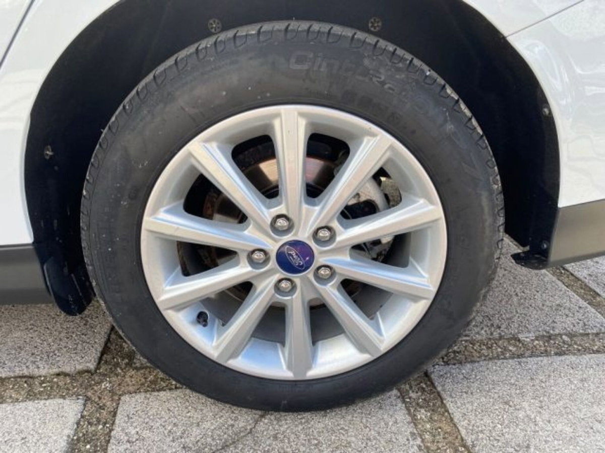 Ford Focus Station Wagon 1.5 TDCi 120 CV Start&Stop SW Titanium (18)