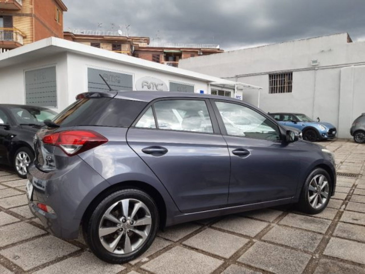 Hyundai i20 1.2 84 CV 5 porte Comfort (3)