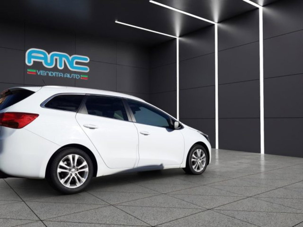 Kia cee'd Sport Wagon 1.6 CRDi 110 CV SW Cool (7)