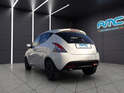 Lancia Ypsilon 1.0 FireFly 5 porte S&S Hybrid Alberta Ferretti (4)