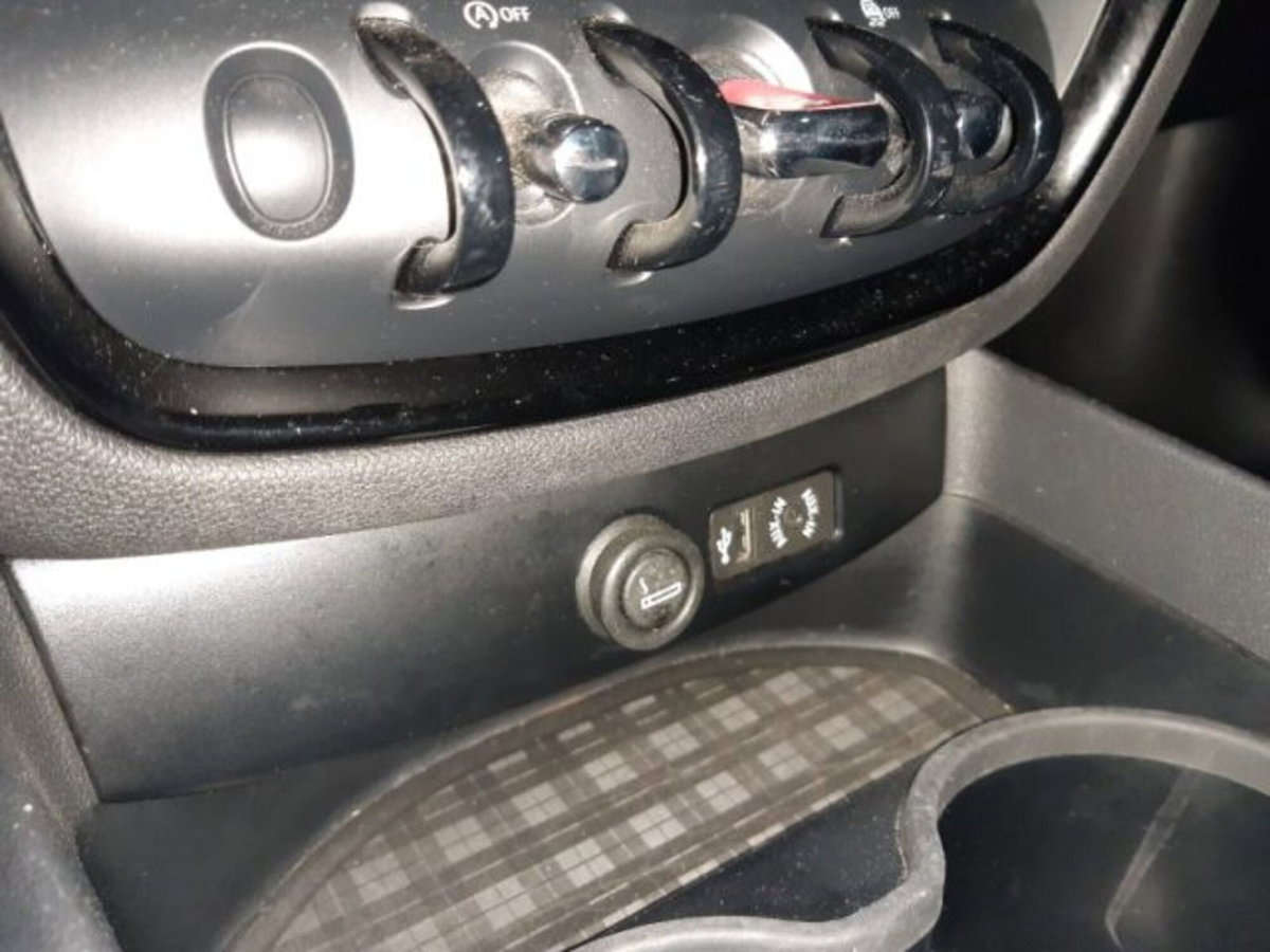 MINI Mini Clubman 2.0 Cooper D Hype Clubman (10)