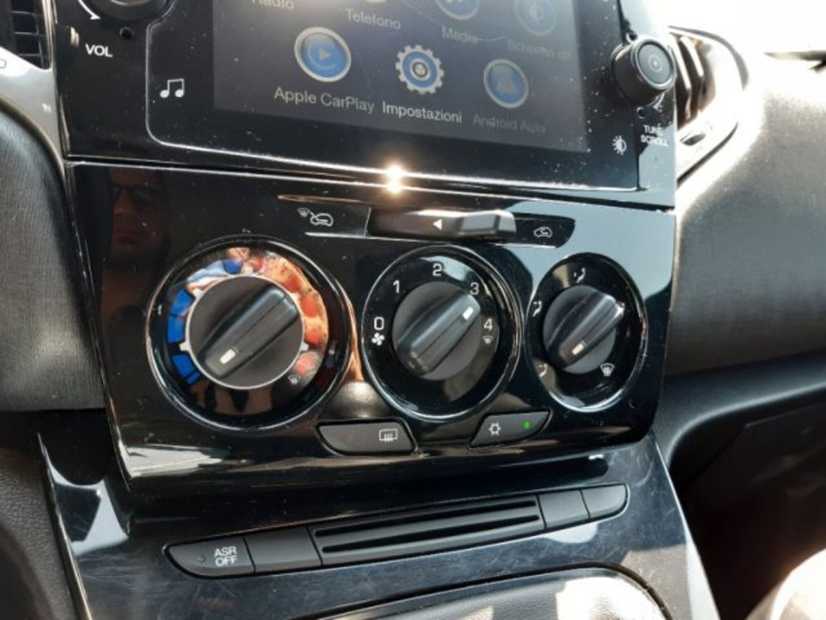 Lancia Ypsilon 1.0 FireFly 5 porte S&S Hybrid Alberta Ferretti (10)