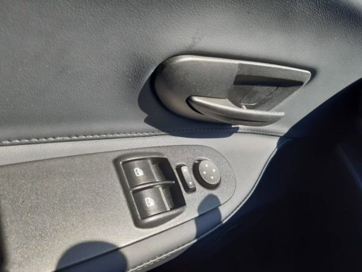Lancia Ypsilon 1.0 FireFly 5 porte S&S Hybrid Alberta Ferretti (14)
