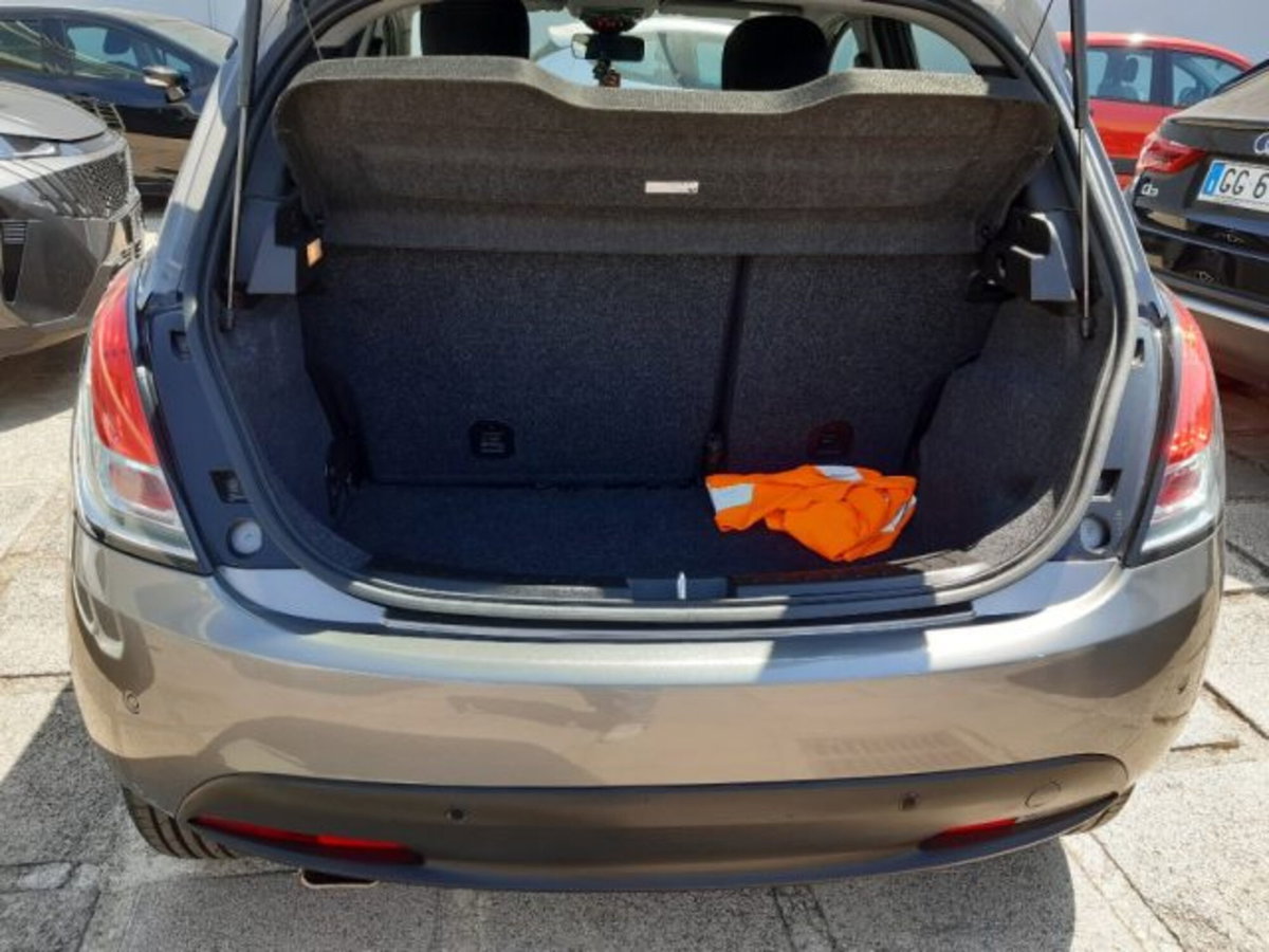 Lancia Ypsilon 1.0 FireFly 5 porte S&S Hybrid Alberta Ferretti (17)