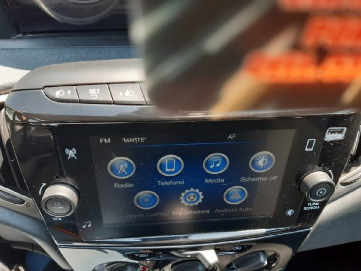 Lancia Ypsilon 1.0 FireFly 5 porte S&S Hybrid Alberta Ferretti (9)