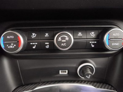 Alfa Romeo Stelvio 2.2 t Veloce Q4 210cv auto (18)