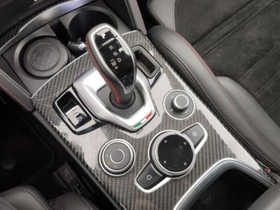 Alfa Romeo Stelvio 2.2 t Veloce Q4 210cv auto (19)