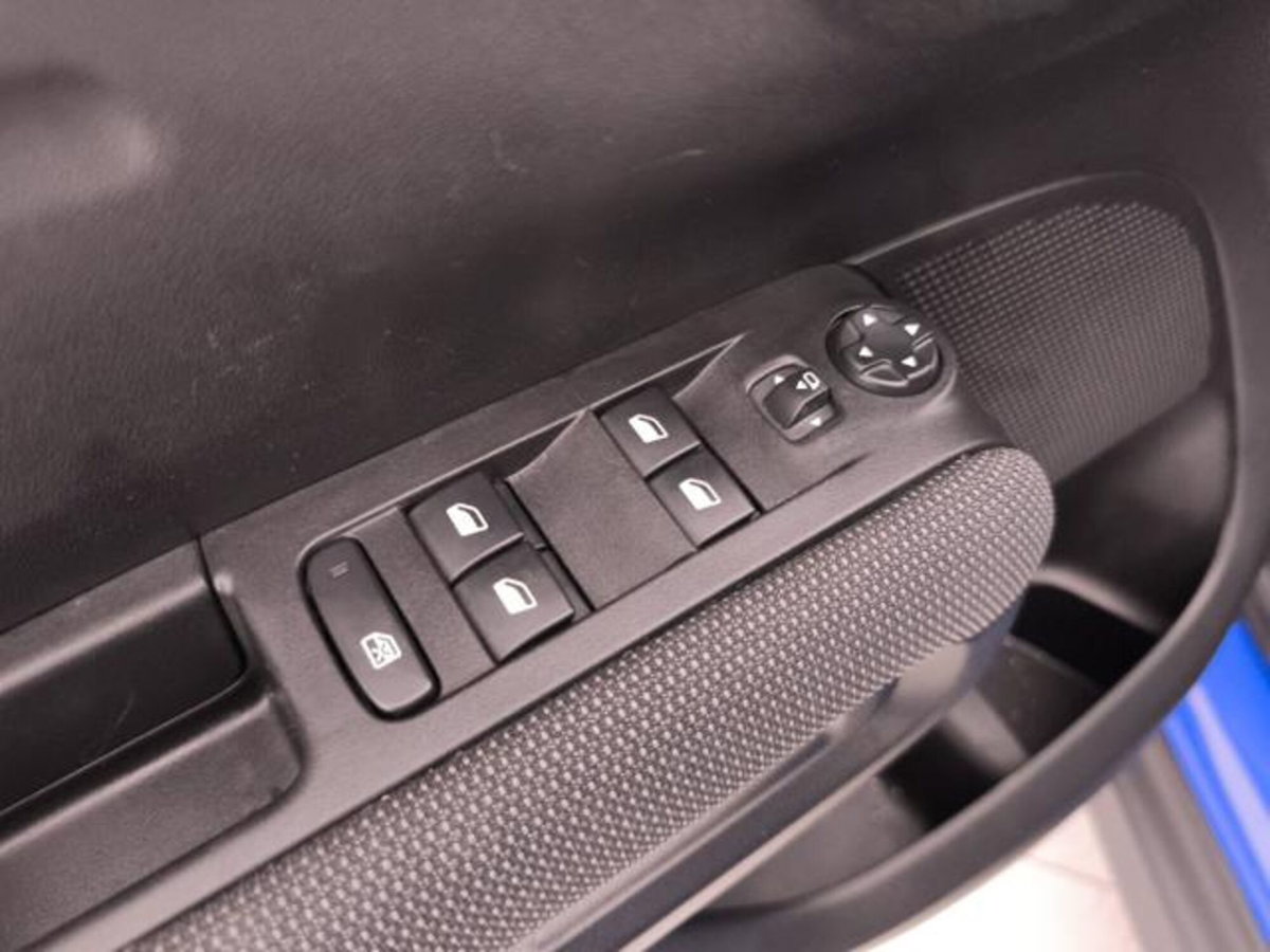 Citroen C3 Aircross BlueHDi 120 S&S EAT6 Feel (18)