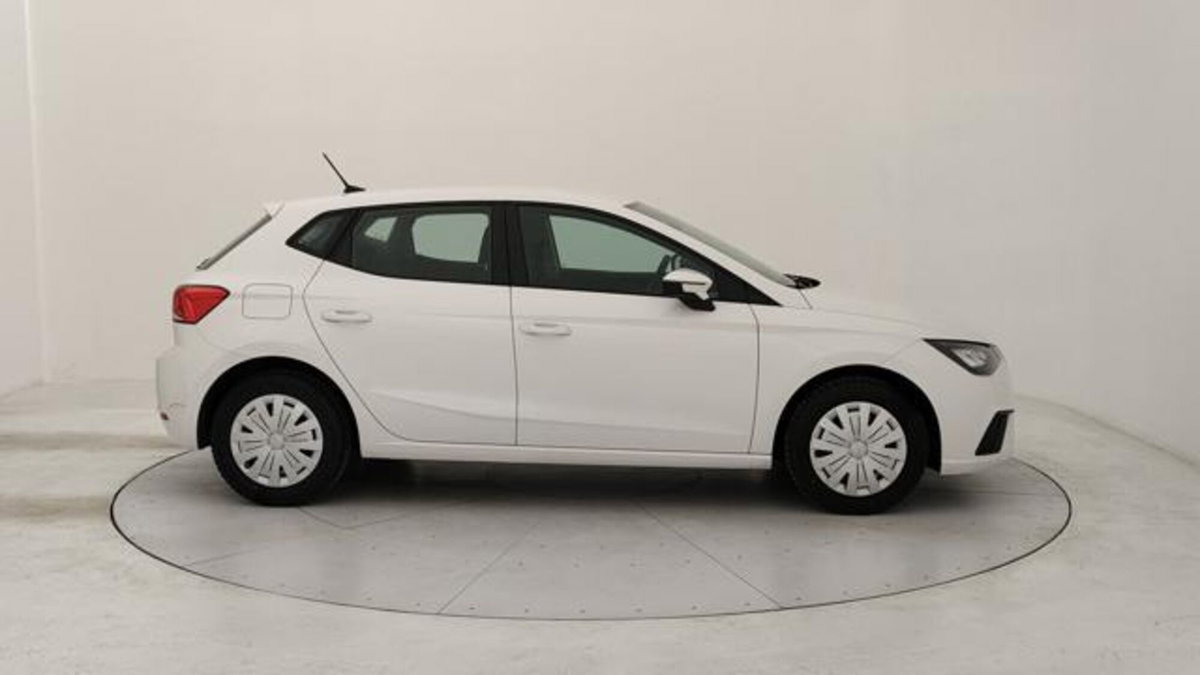 SEAT Ibiza 1.0 TGI 5 porte Reference (6)