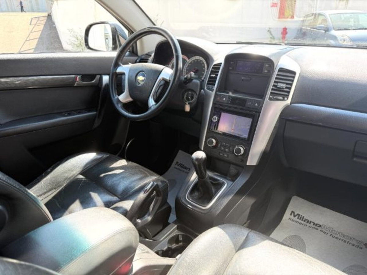 Chevrolet Captiva 2.0 VCDi LS (10)
