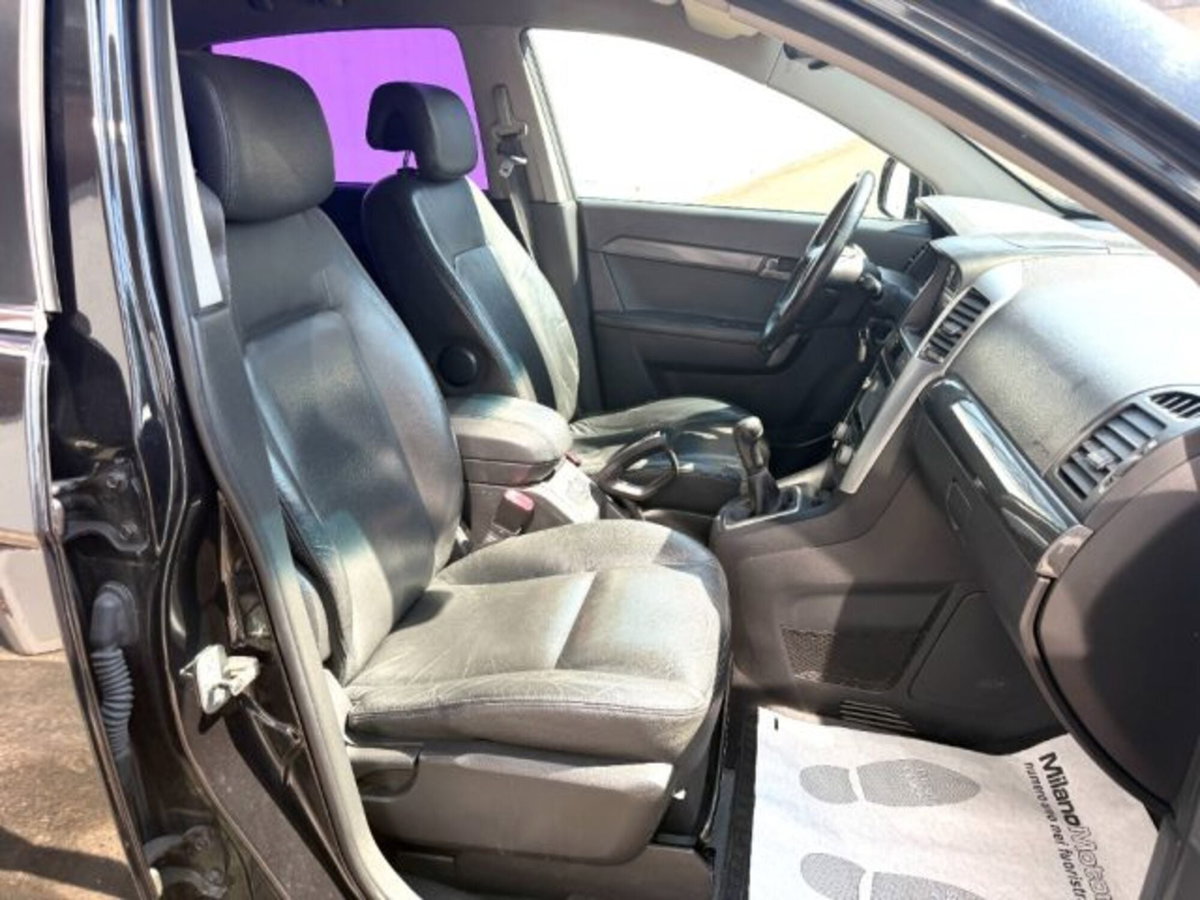 Chevrolet Captiva 2.0 VCDi LS (11)