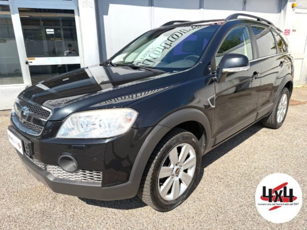 Chevrolet Captiva 2.0 VCDi LS (15)