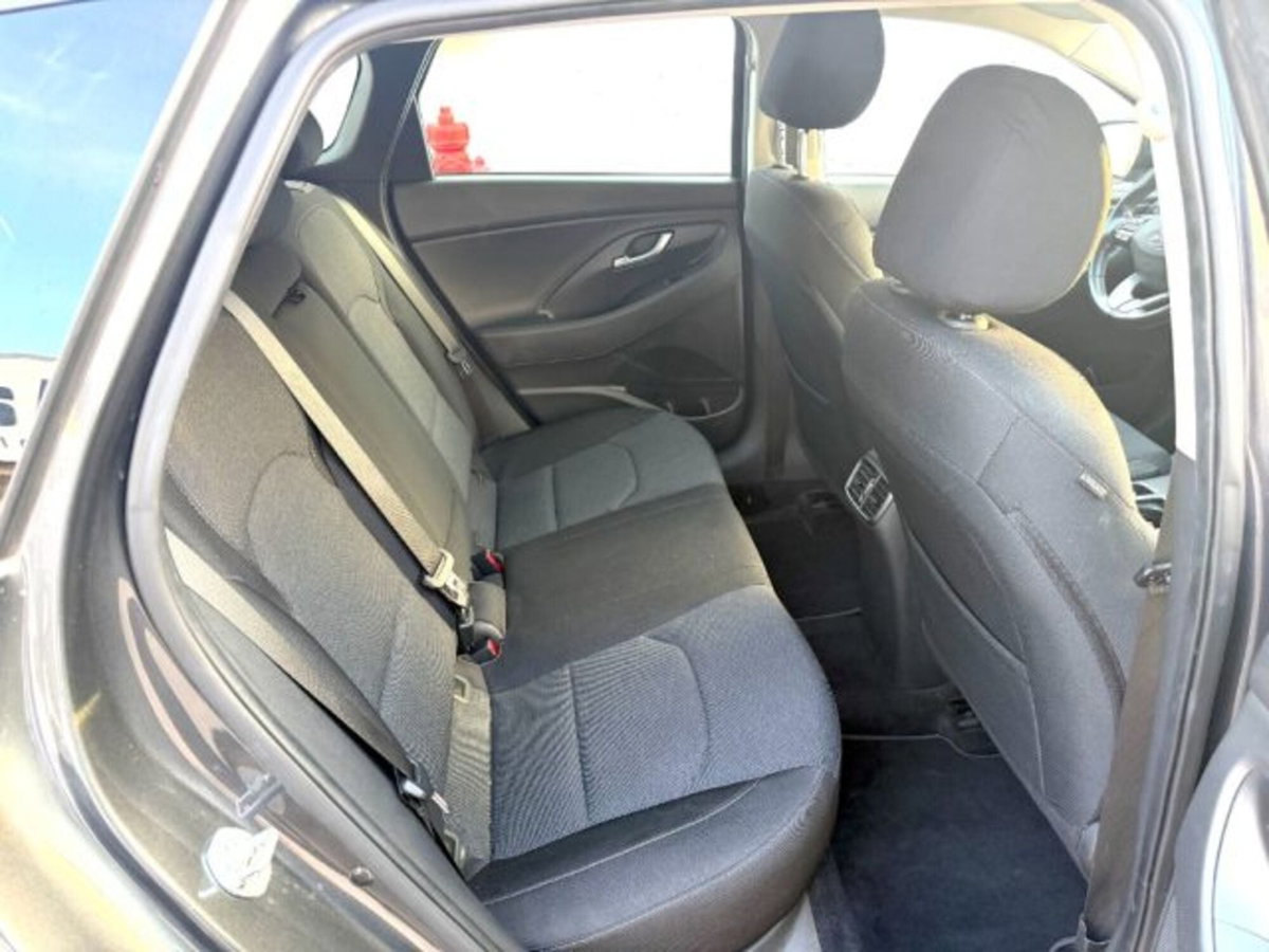 Hyundai i30 Station Wagon 1.6 CRDi 136 CV iMT 48V Prime (15)