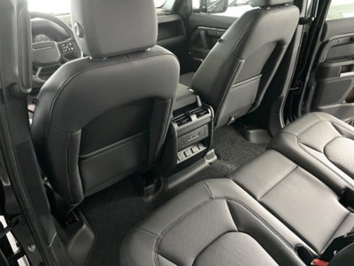 Land Rover Defender 110 3.0d i6 mhev X-Dynamic SE awd 250cv auto (15)