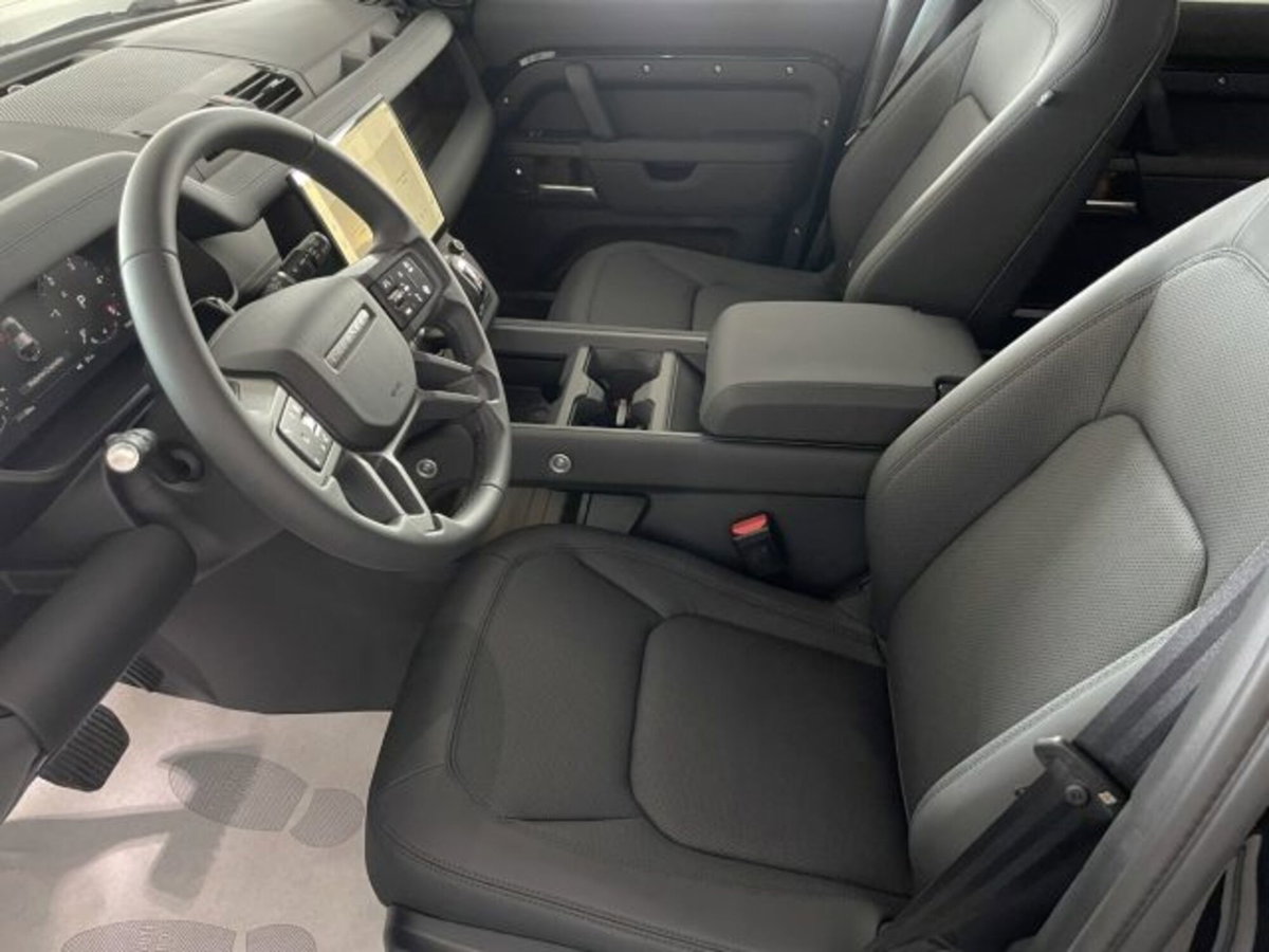 Land Rover Defender 110 3.0d i6 mhev X-Dynamic SE awd 250cv auto (9)
