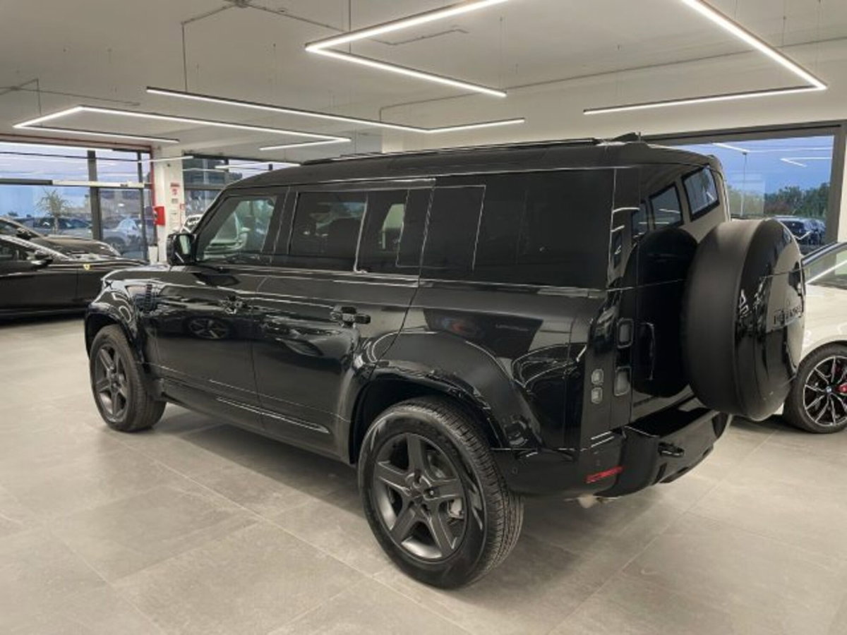 Land Rover Defender 110 3.0d i6 mhev X-Dynamic SE awd 200cv auto (10)