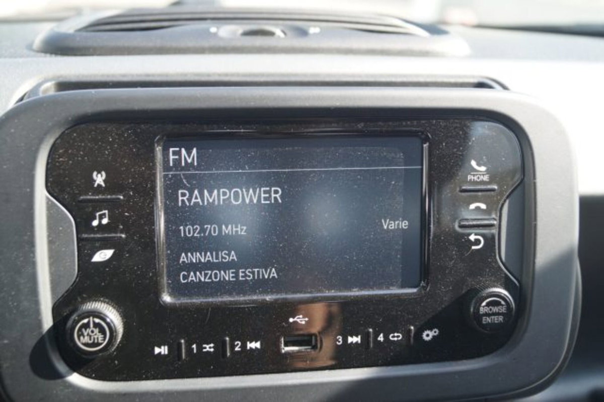 Fiat Panda 1.0 firefly hybrid s&s 70cv (10)