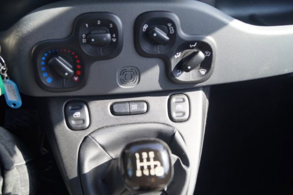Fiat Panda 1.0 firefly hybrid s&s 70cv (11)