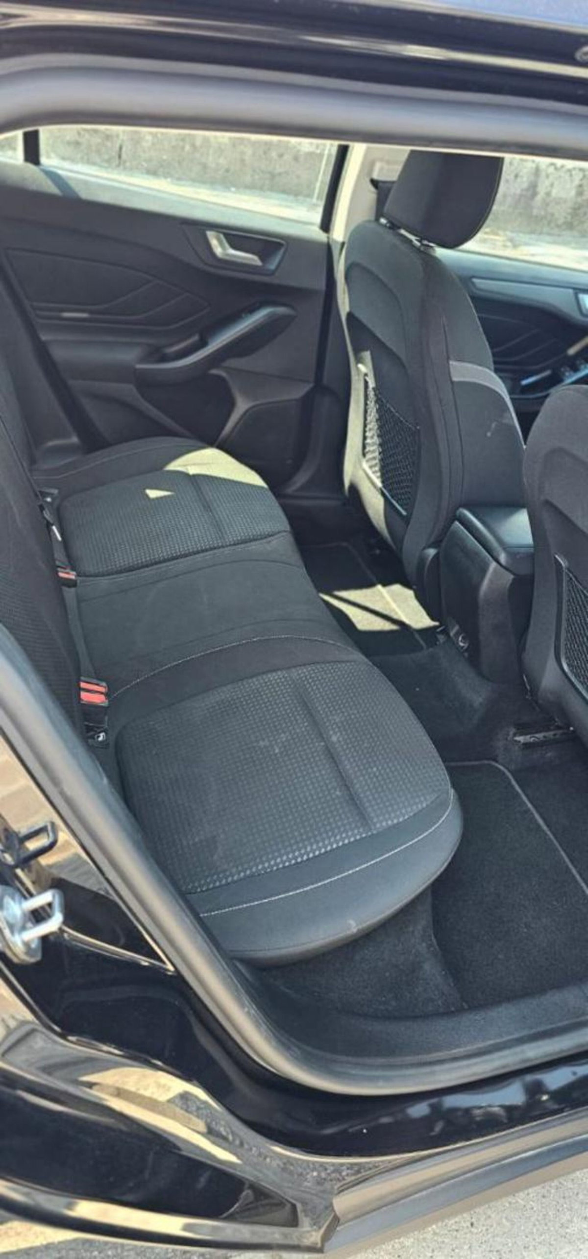 Ford Focus Station Wagon 1.5 EcoBlue 120 CV automatico SW Business (15)