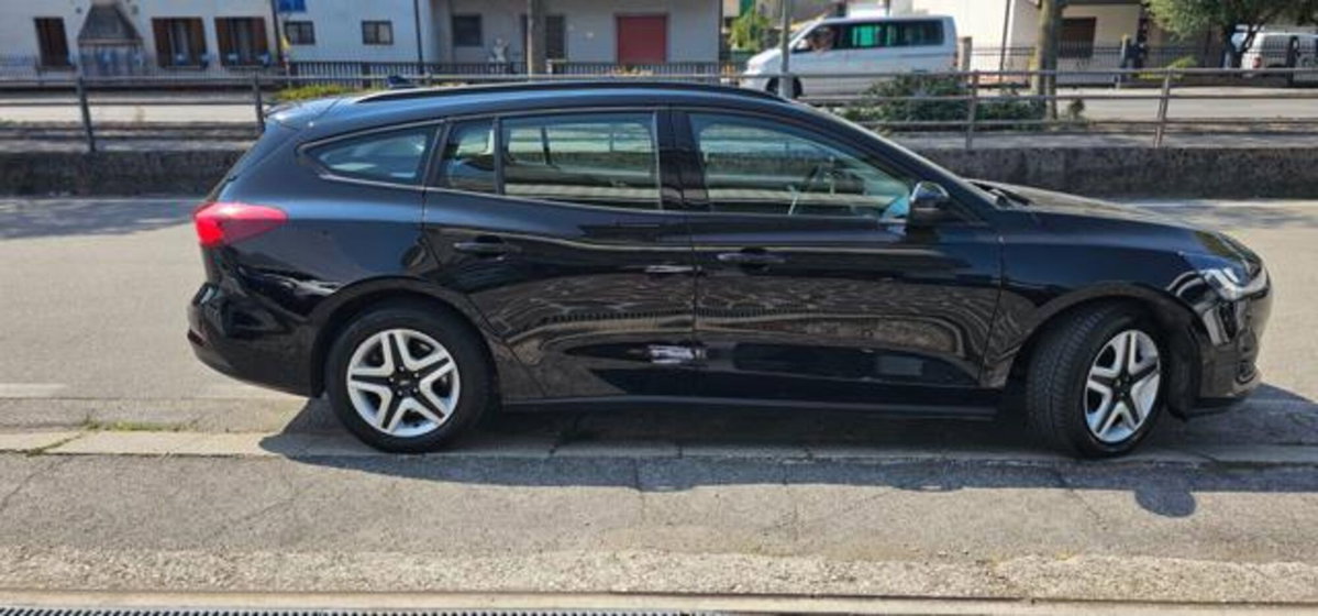 Ford Focus Station Wagon 1.5 EcoBlue 120 CV automatico SW Business (6)