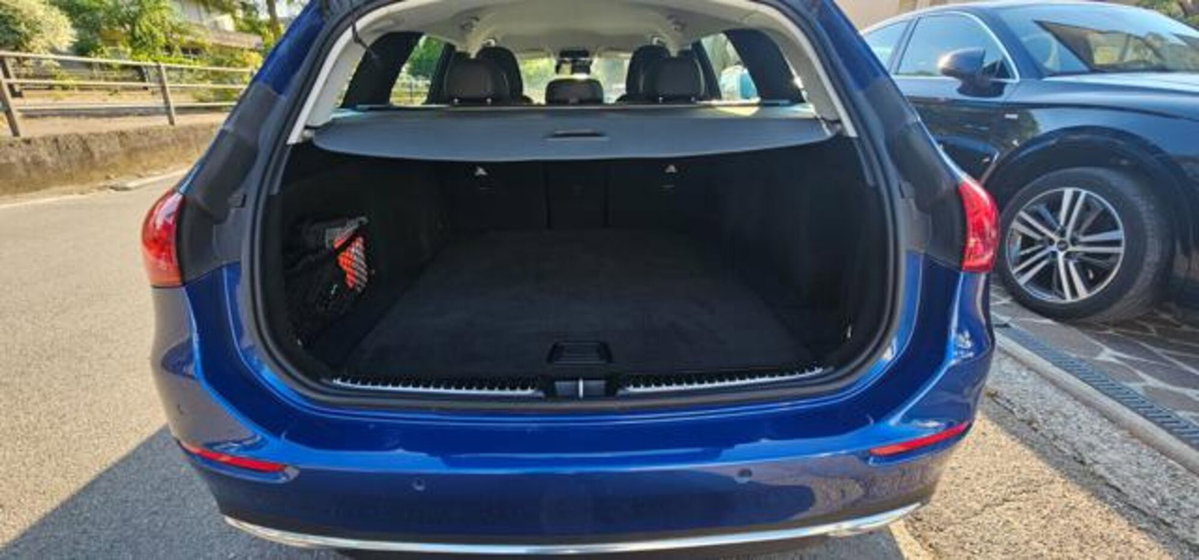 Mercedes-Benz Classe C Station Wagon 220 d Mild hybrid 4Matic Business (6)