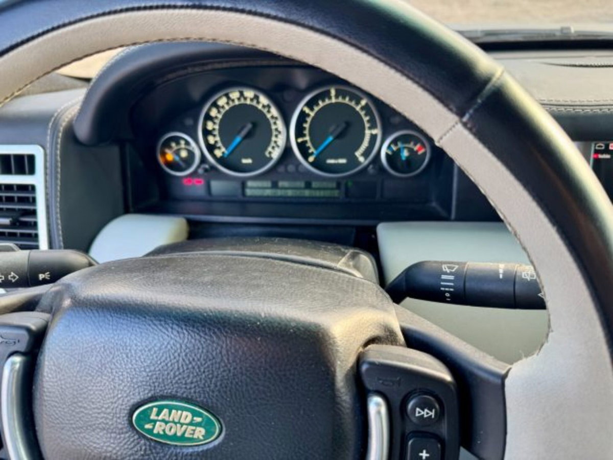 Land Rover Range Rover 3.0 Td6 (15)