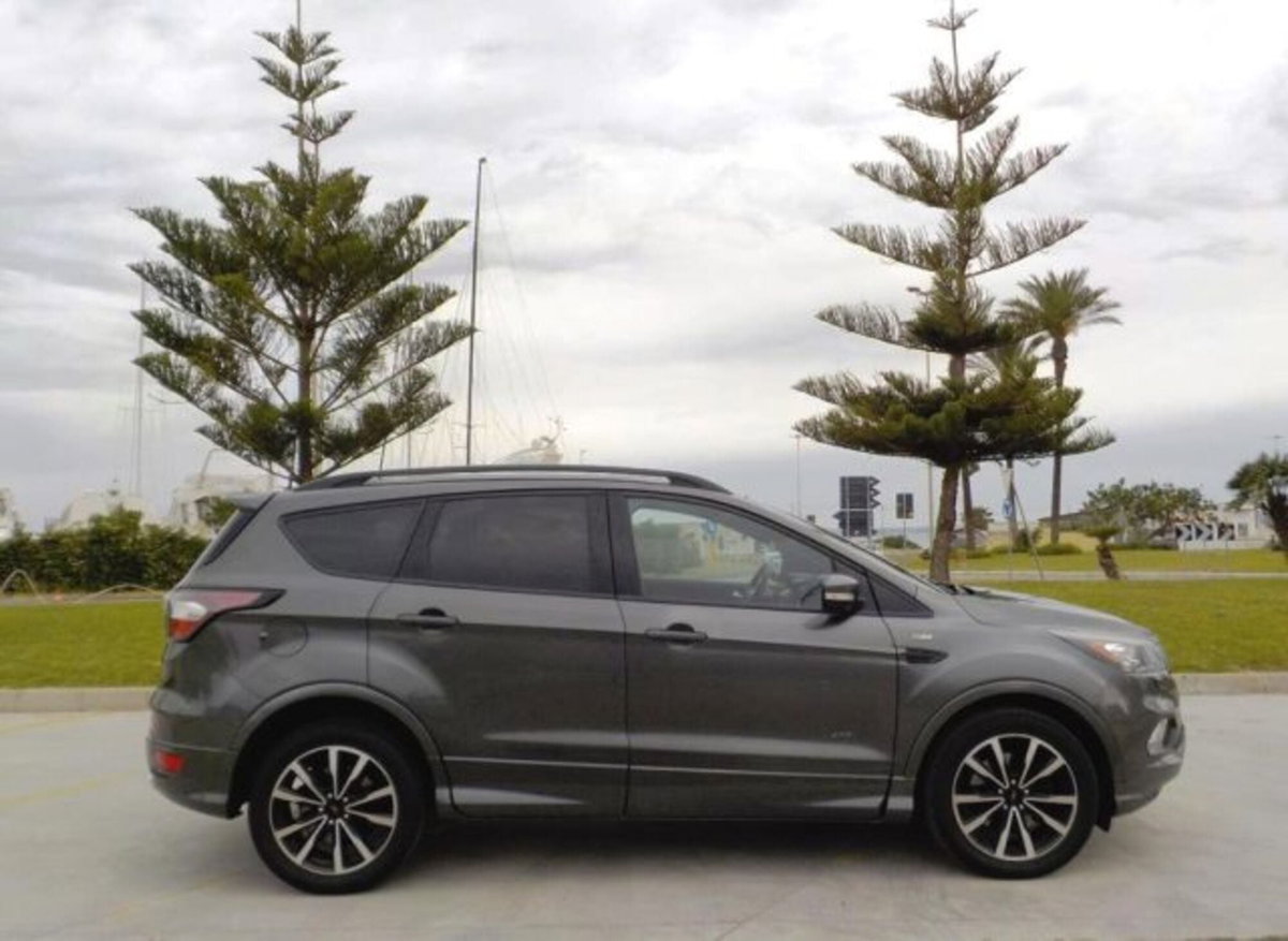 Ford Kuga 2.0 TDCI 180 CV S&S 4WD Powershift ST-Line (4)