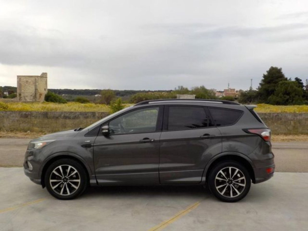Ford Kuga 2.0 TDCI 180 CV S&S 4WD Powershift ST-Line (8)