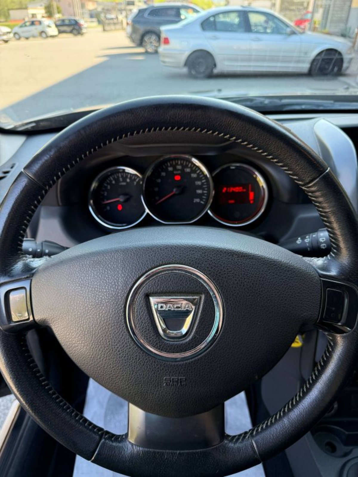 Dacia Duster 1.5 dCi 110CV 4x4 Ambiance (14)