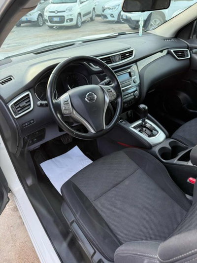 Nissan Qashqai 1.6 dCi 2WD Tekna (10)