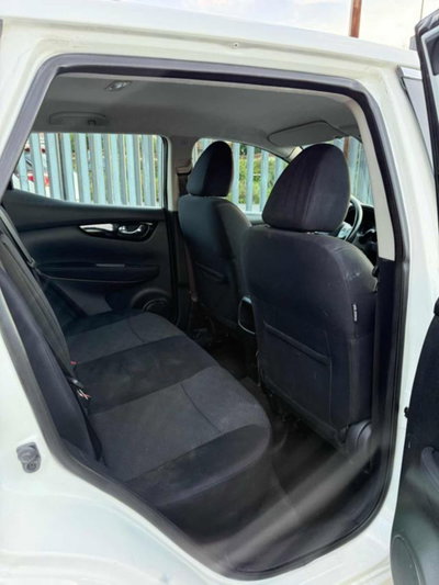 Nissan Qashqai 1.6 dCi 2WD Tekna (12)