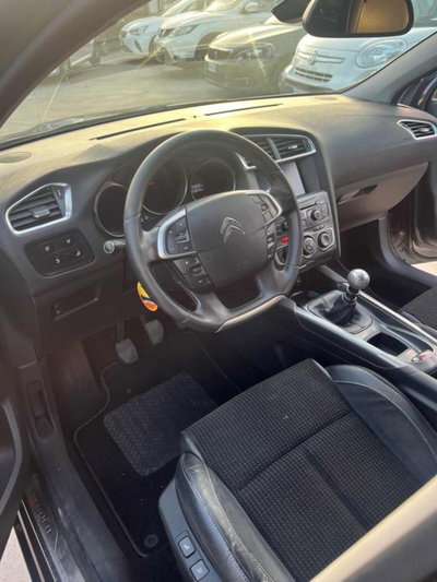 Citroen C4 1.6 HDi 110 Exclusive (8)