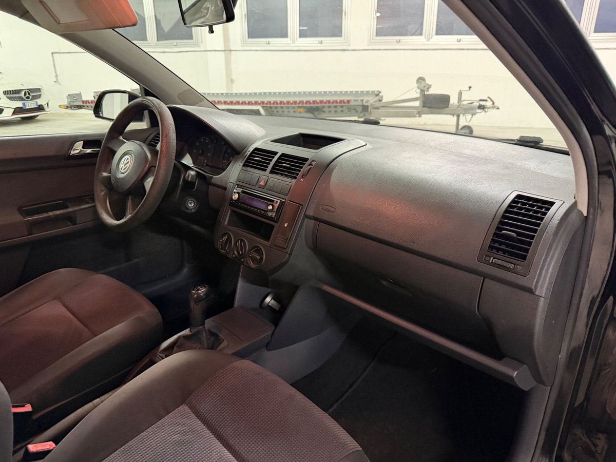 Volkswagen Polo 1.4/80CV 16V 5p. Comfortline (18)