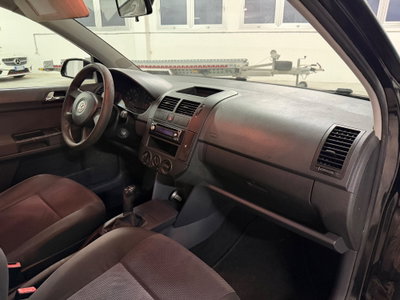 Volkswagen Polo 1.4/80CV 16V 5p. Comfortline (18)