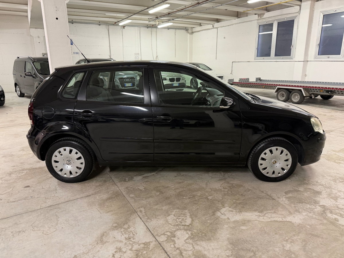 Volkswagen Polo 1.4/80CV 16V 5p. Comfortline (6)