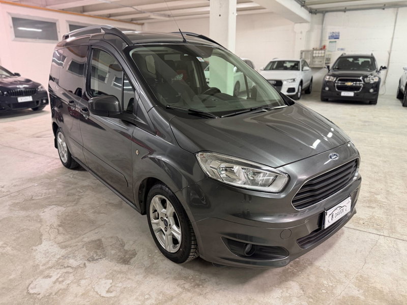 Ford Tourneo Courier 1.5 TDCI 95 CV Titanium