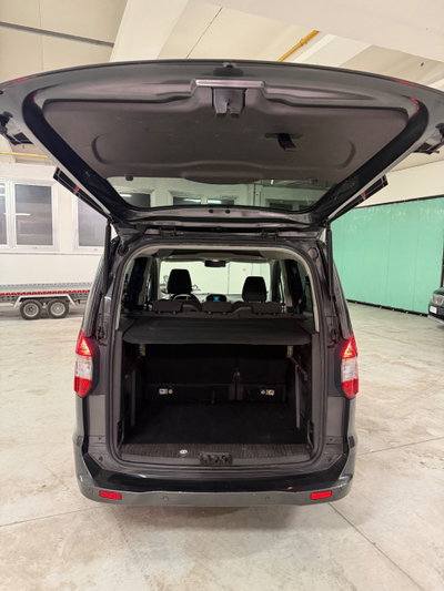 Ford Tourneo Courier 1.5 TDCI 95 CV Titanium (12)