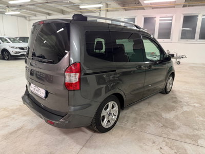 Ford Tourneo Courier 1.5 TDCI 95 CV Titanium (3)