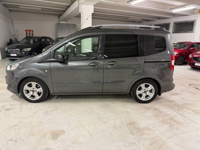 Ford Tourneo Courier 1.5 TDCI 95 CV Titanium (6)