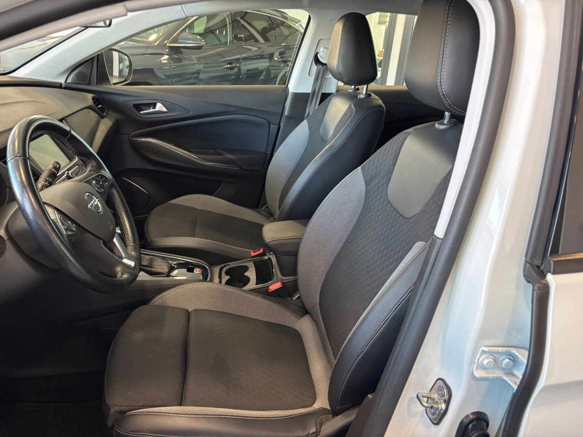 Opel Grandland 1.5 diesel Ecotec aut. Ultimate (5)