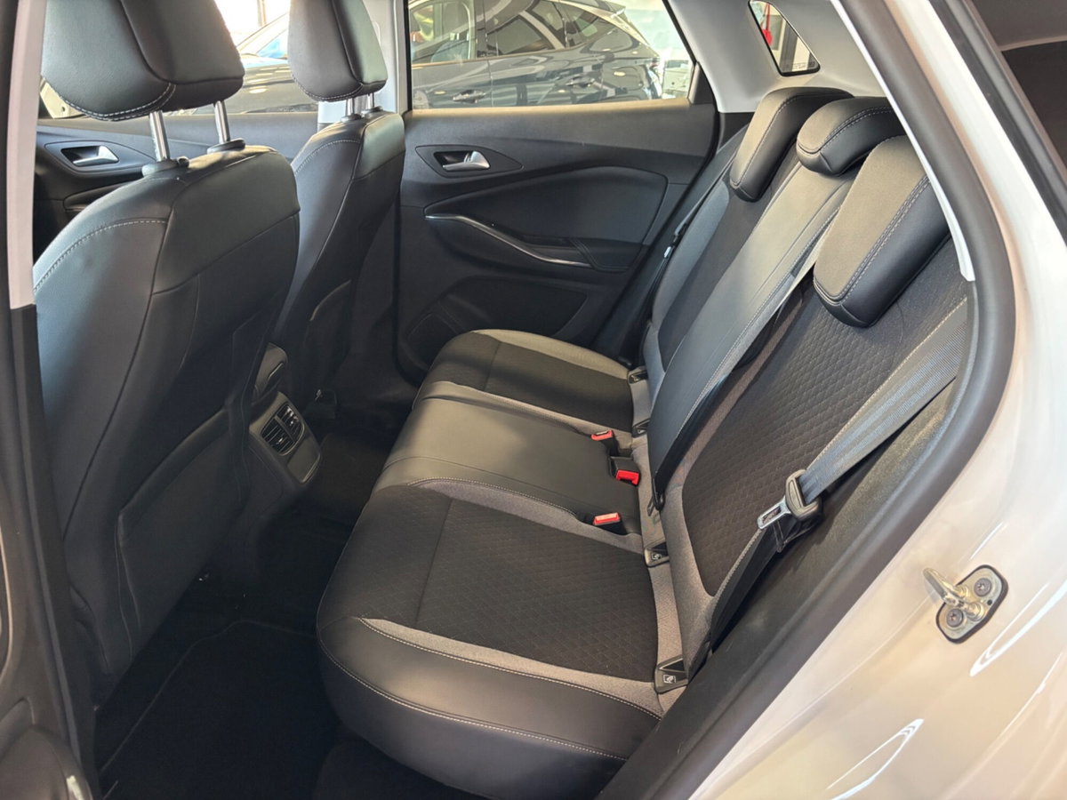 Opel Grandland 1.5 diesel Ecotec aut. Ultimate (8)