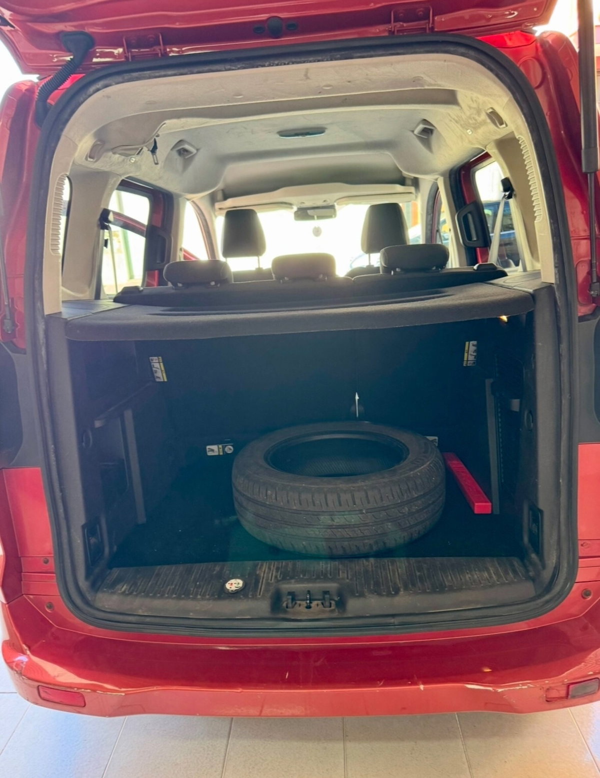 Ford Transit Courier 1.5 TDCi 75CV  Trend (12)
