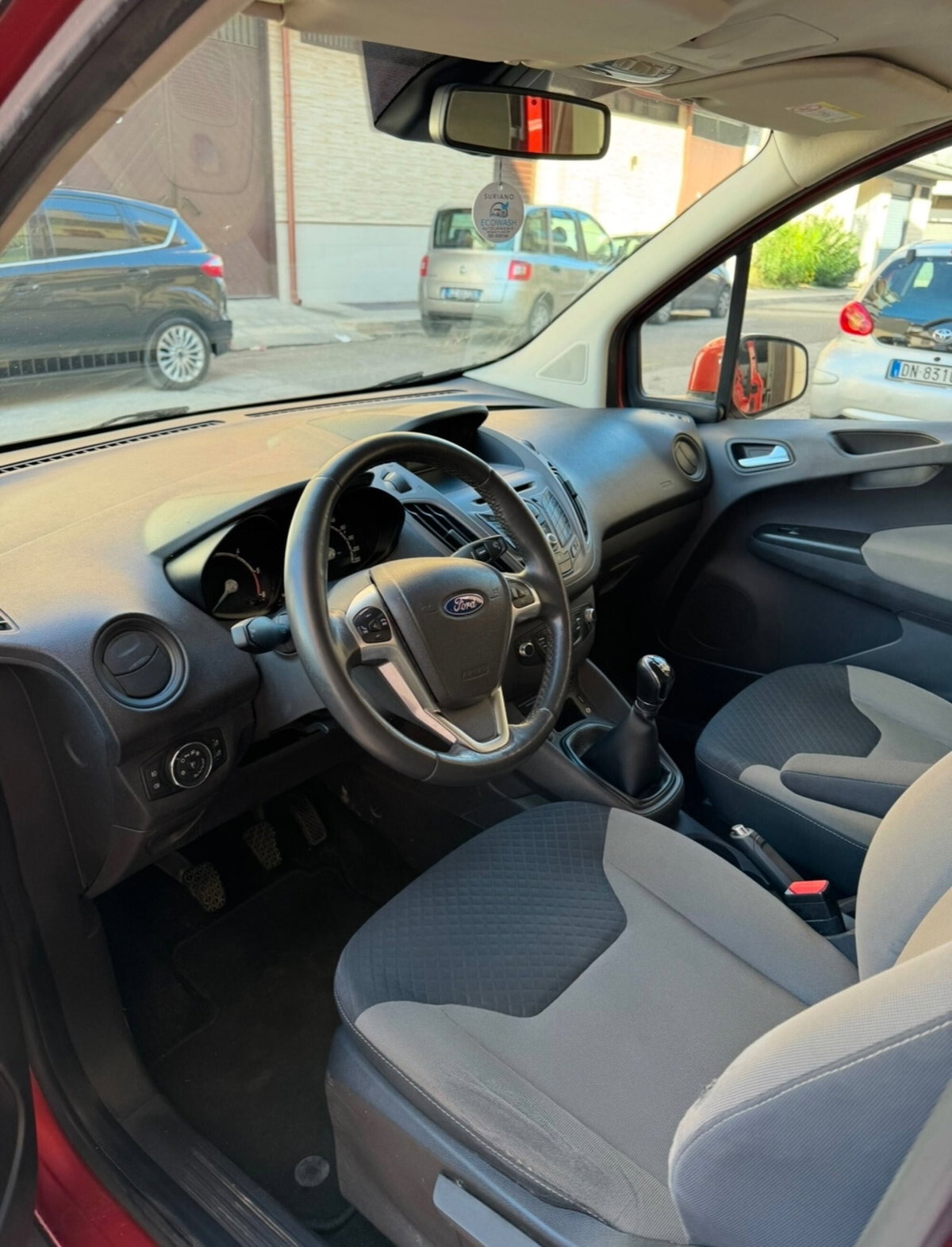 Ford Transit Courier 1.5 TDCi 75CV  Trend (9)