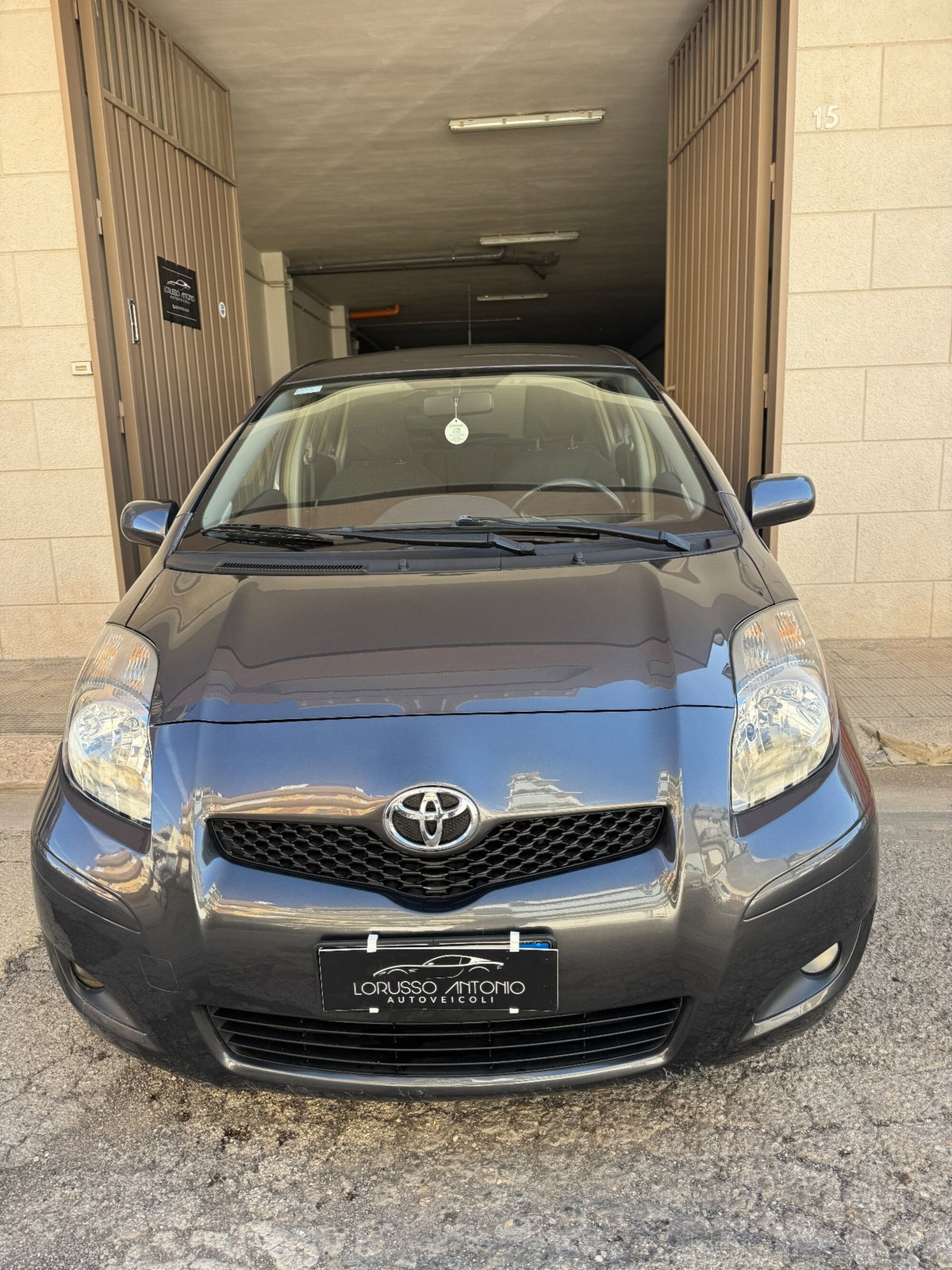 Toyota Yaris 1.D-4D DPF 5 porte M-MT Sol (3)